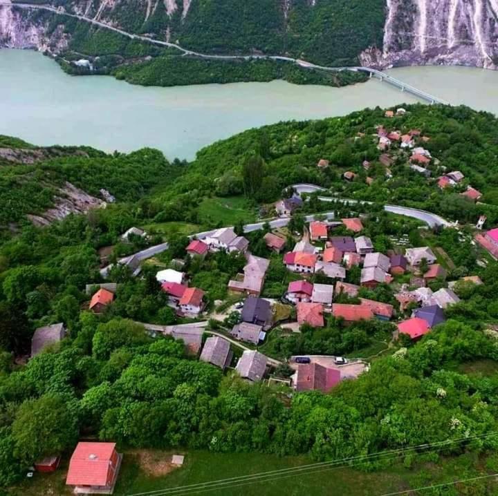 Melnicani, Breathtaking View Pensionat Debar Exteriör bild